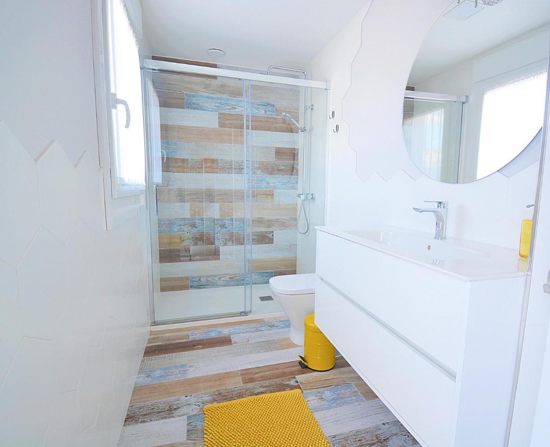 Galihost - Apartamentos Mamuela Ribadumia Екстериор снимка