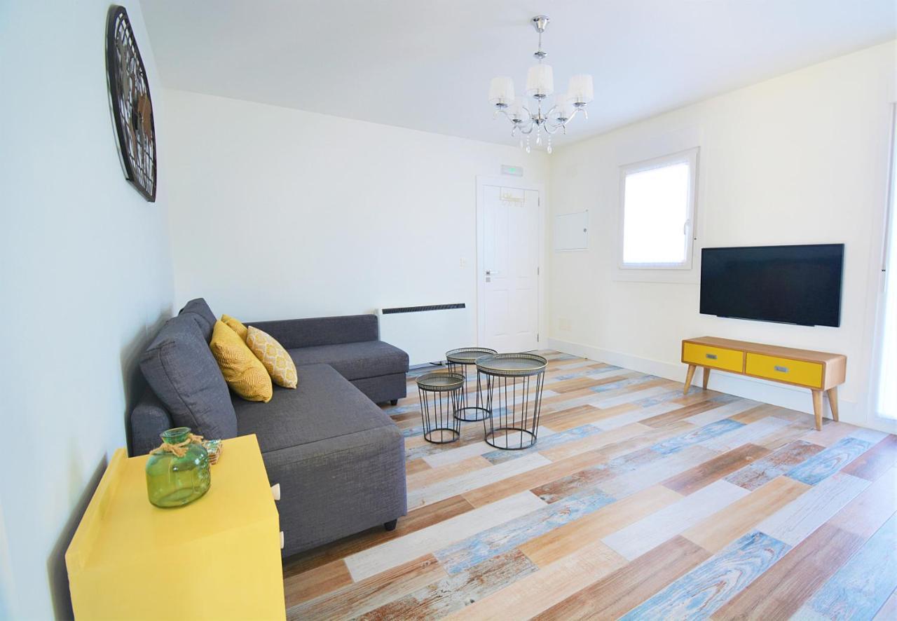 Galihost - Apartamentos Mamuela Ribadumia Екстериор снимка
